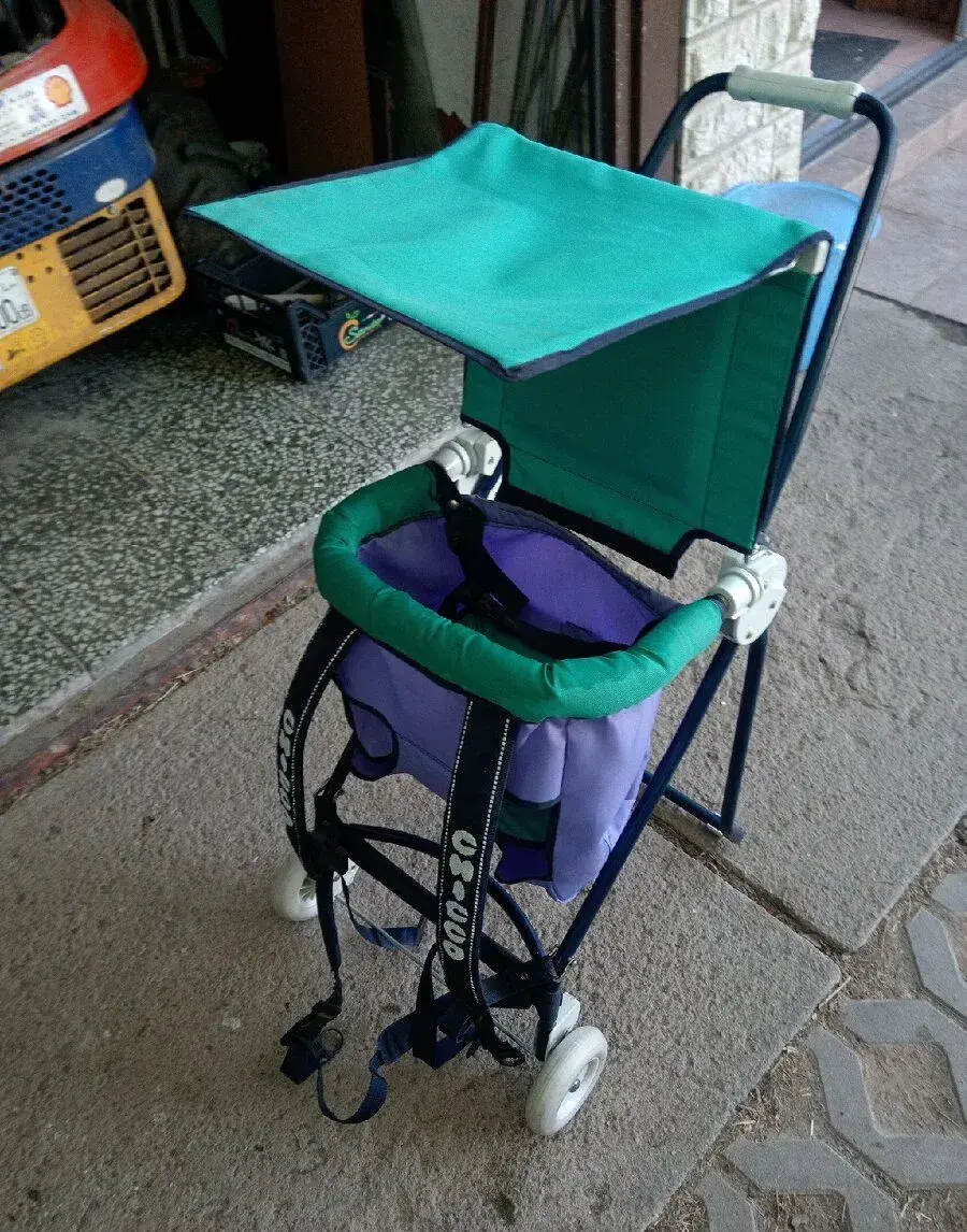 Turistická krosnička/jezdítko na nošení dětí