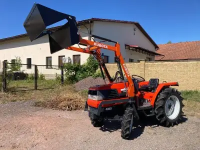 Kubota GL 27 Grandel s čelním nakladačem