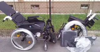 INVALIDNÍ VOZÍK-polohovatelný-46 cm-mohu zaslat po ČR