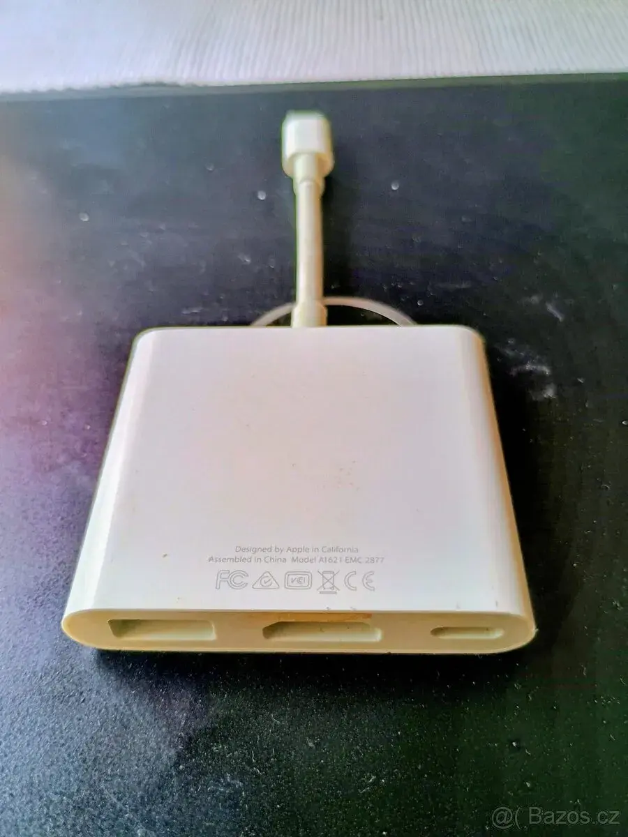 AV adapter Apple