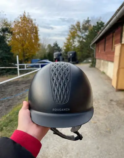 Jezdecká přilba