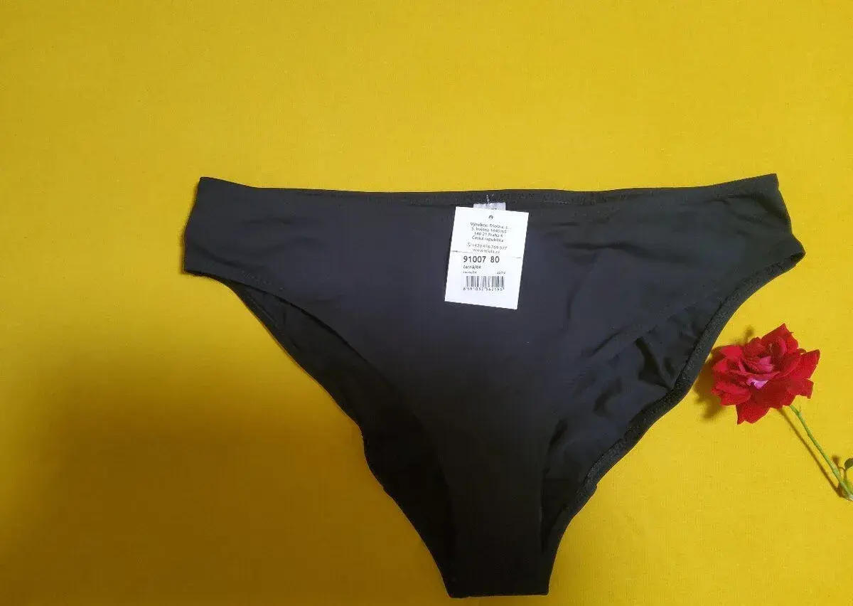 Zcela nové plavkové kalhotky Triola vel. 80