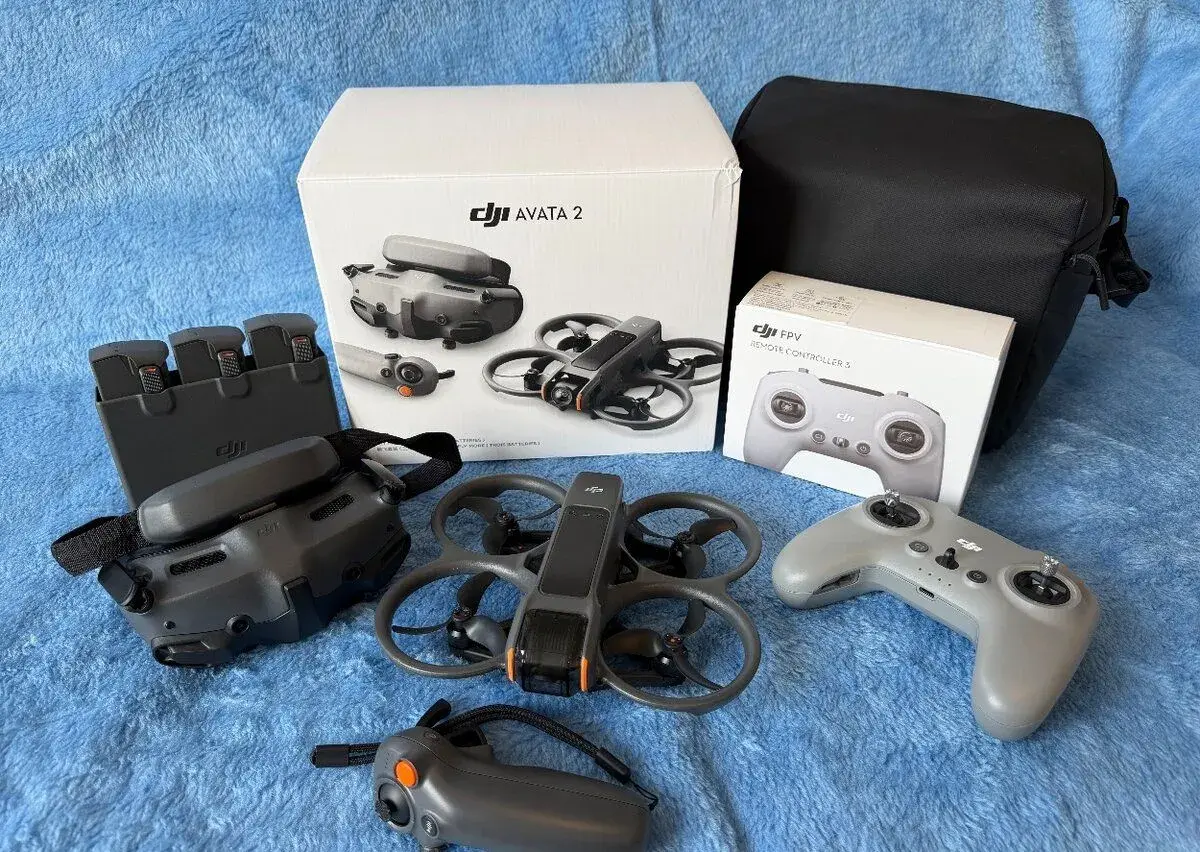DJI Avata 2 Fly More Combo + FPV ovladač, vše v záruce