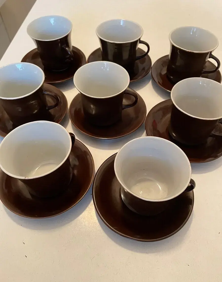 Porcelánové hrnečky na kávu s podšálky
