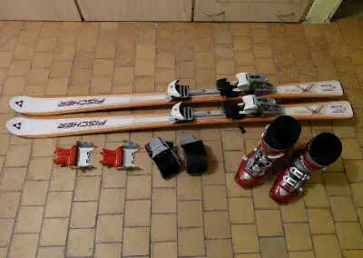 Skialpy set: Lyže, boty, pásy, haršajzny