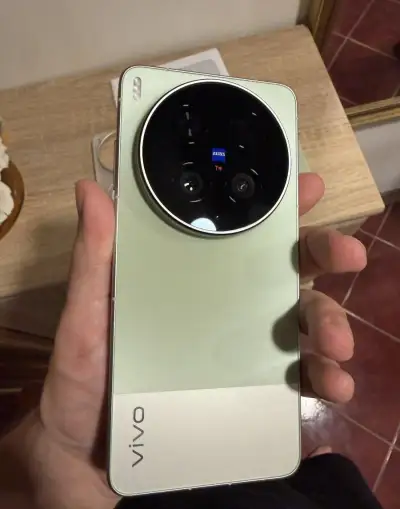 Vivo x300 ultra 16Gb/1tb