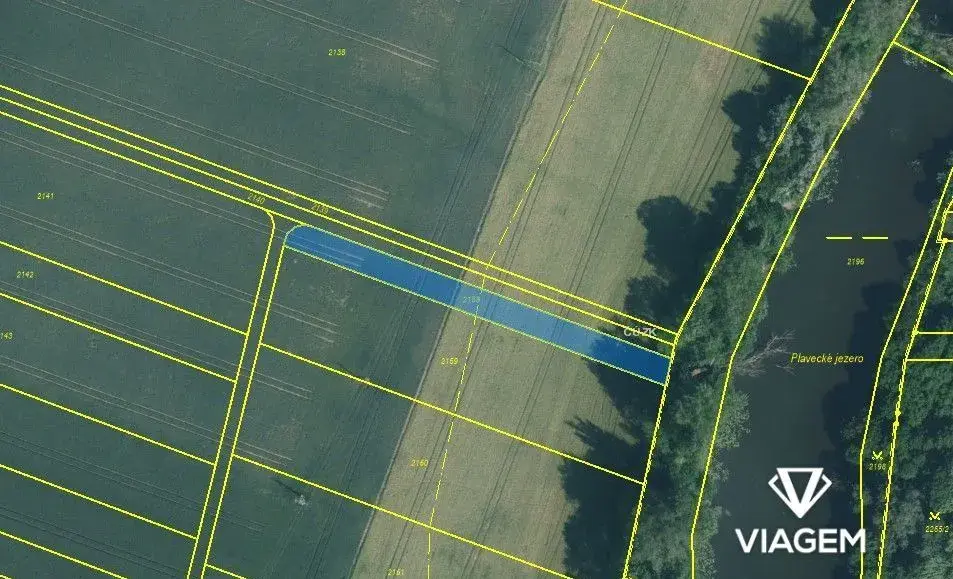 Pole 690 m², Podíl 50 % o výměře 345 m²