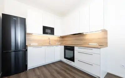 Pronájem novostavby 2 + kk s balkonem, parkovacím stáním a s