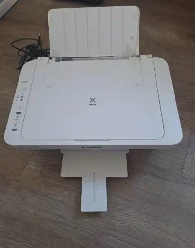 Tiskárnu Canon MG2555