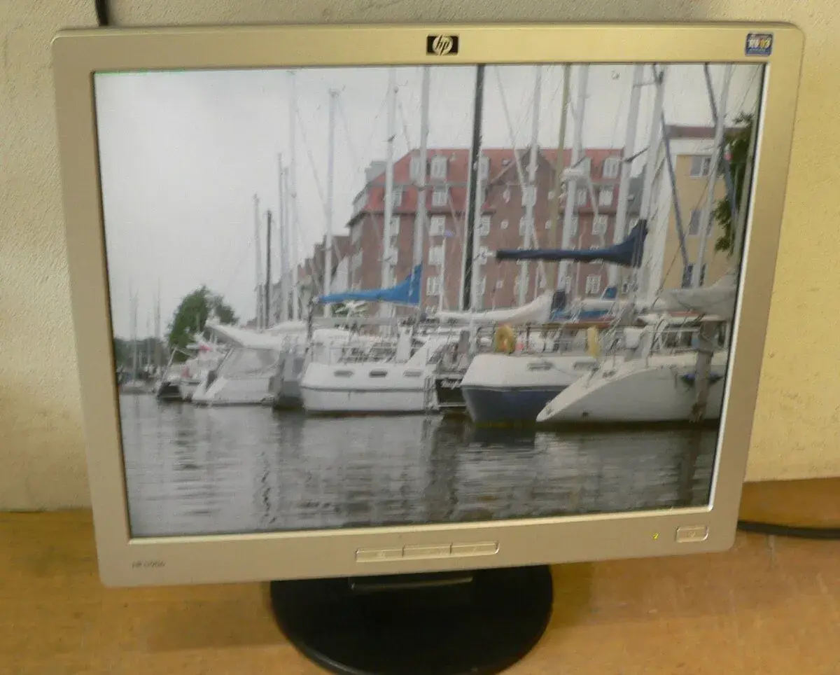 LCD monitor HP 19 palců, 1280x1024