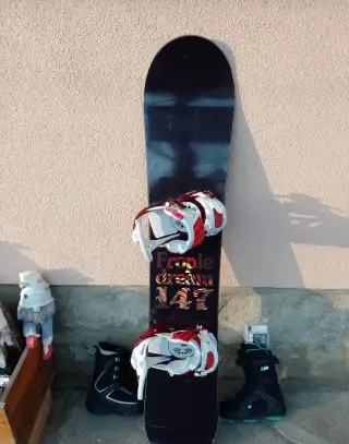 Snowboard FROPLE DREAM 147cm
