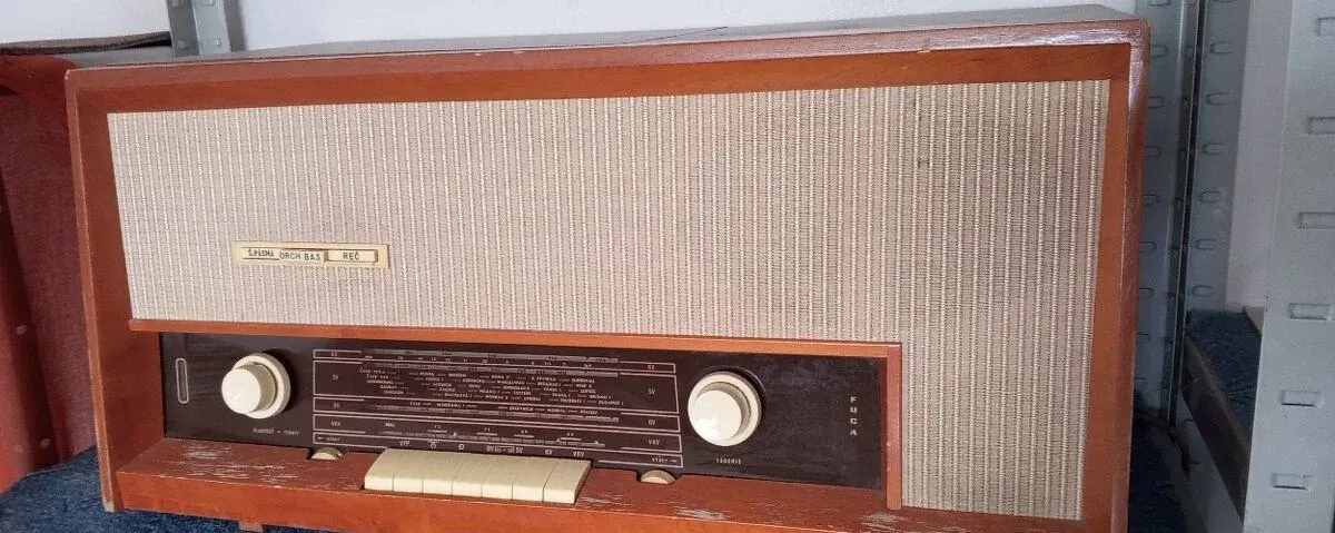 Retro radio FUGA
