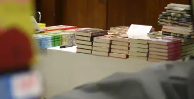 Knihy a LP desky na prodej (vhodné pro antikvariát)
