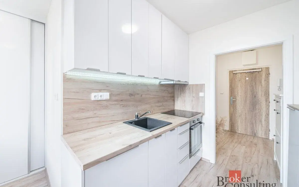 Pronájem, byty/2+1, 57 m2, Vodárenská 485, 33021 Líně, Plzeň