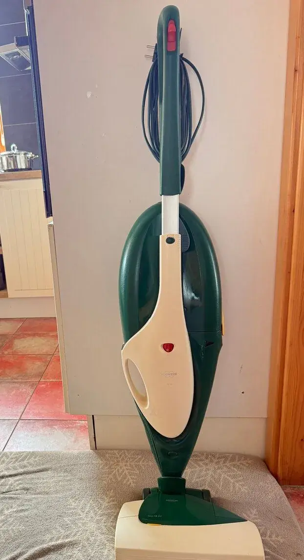 Vysavač Vorwerk Kobold 135