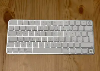 Originální Apple Magic Keyboard 2024 s Touch ID CZ