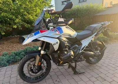 BMW R1300 GS 2026 3054km + original BMW kufry