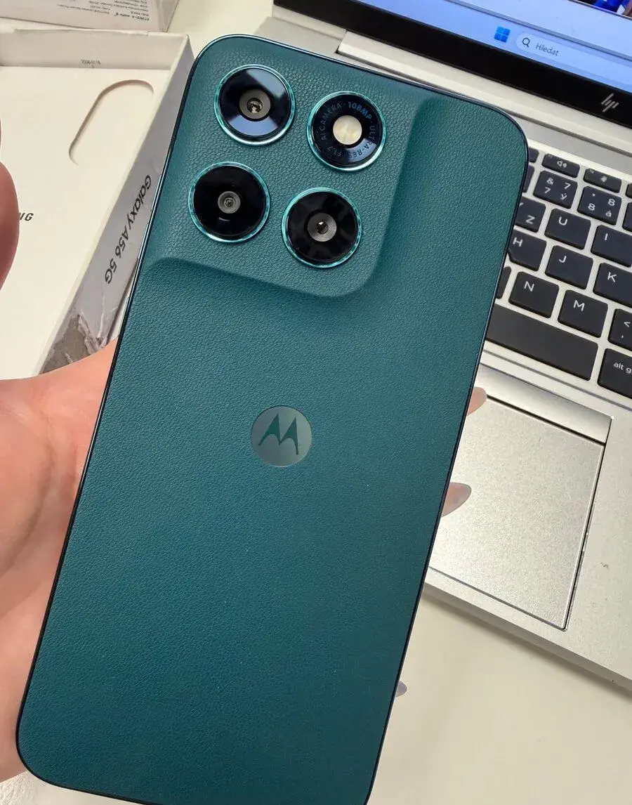 Motorola G77