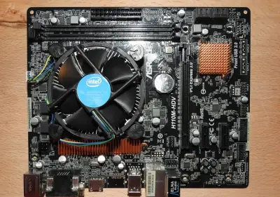 ASRock H110M-HDV + CPU a chladič