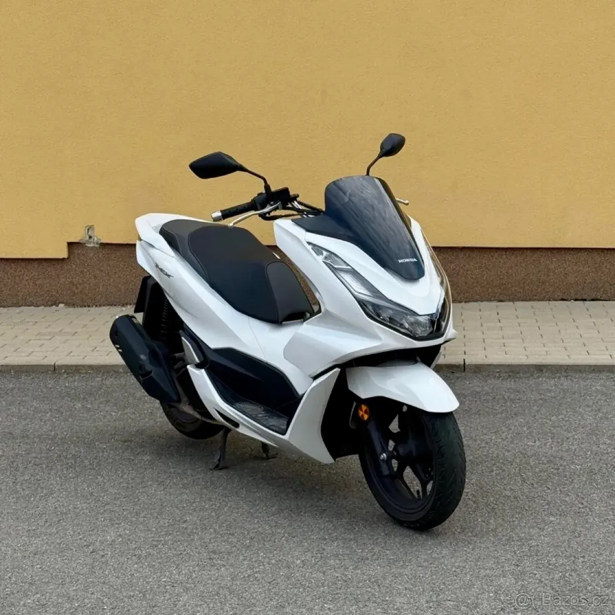 Pronájem skútrů Honda PCX