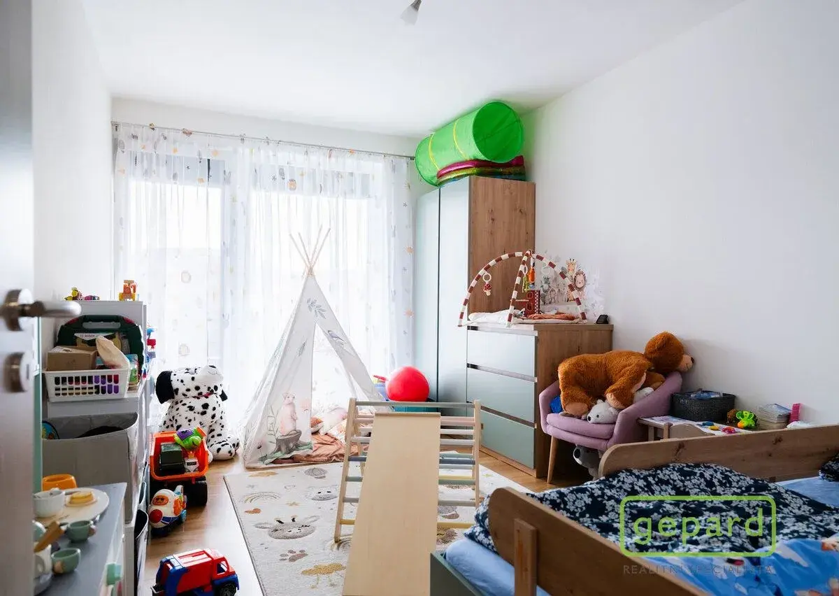 Moderní 3+KK, komora, garážové parkovací stání