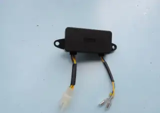 Generátor 220V, 2500/2200W