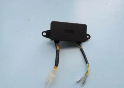 Generátor 220V, 2500/2200W