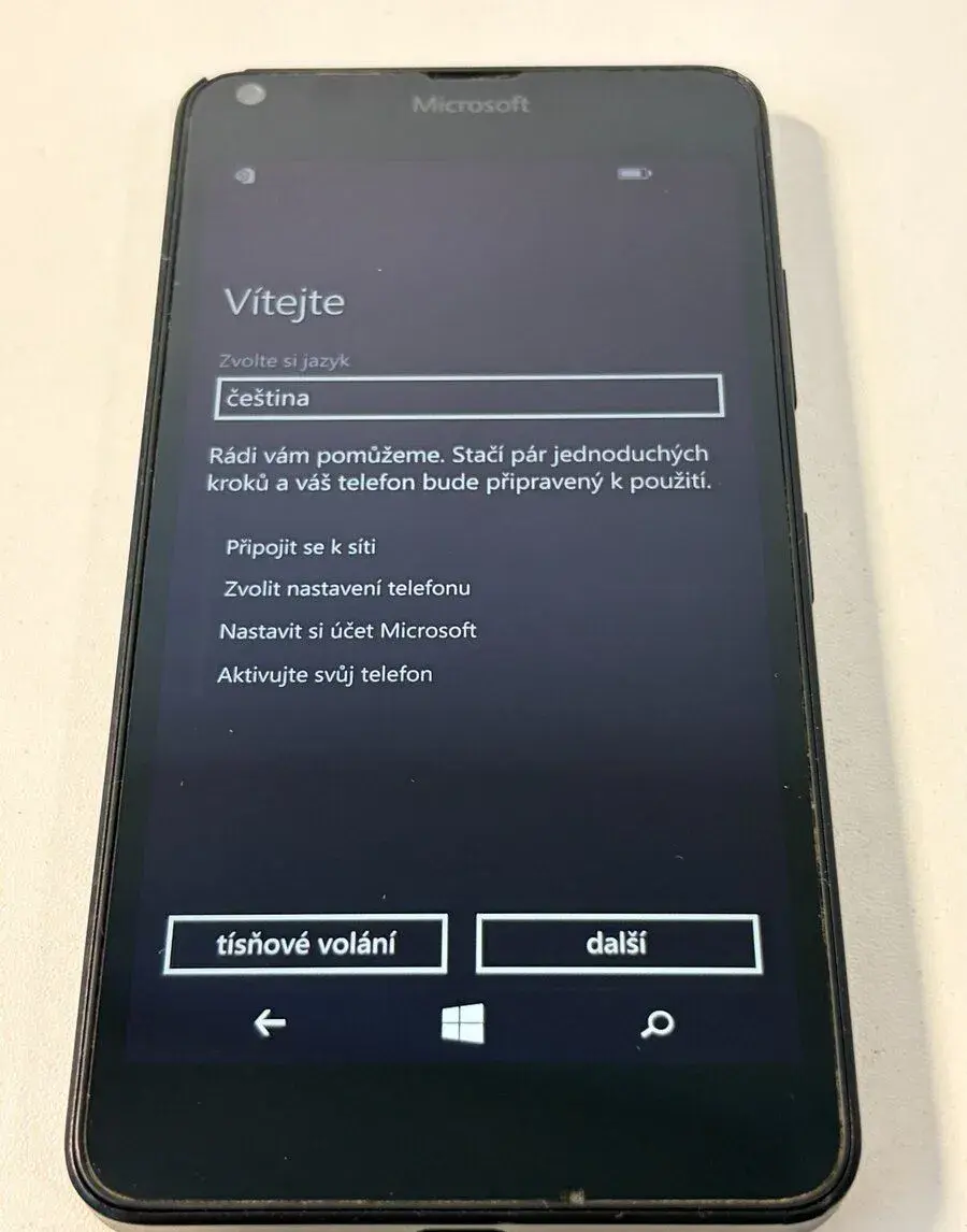 Dotykový telefon Microsoft Lumia 535 (černý)