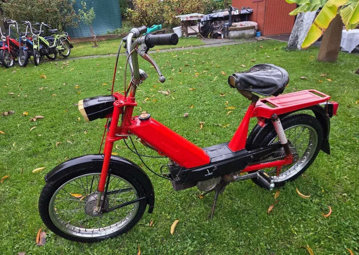 Babetta 207 s kartičkou, červenočerná 12.