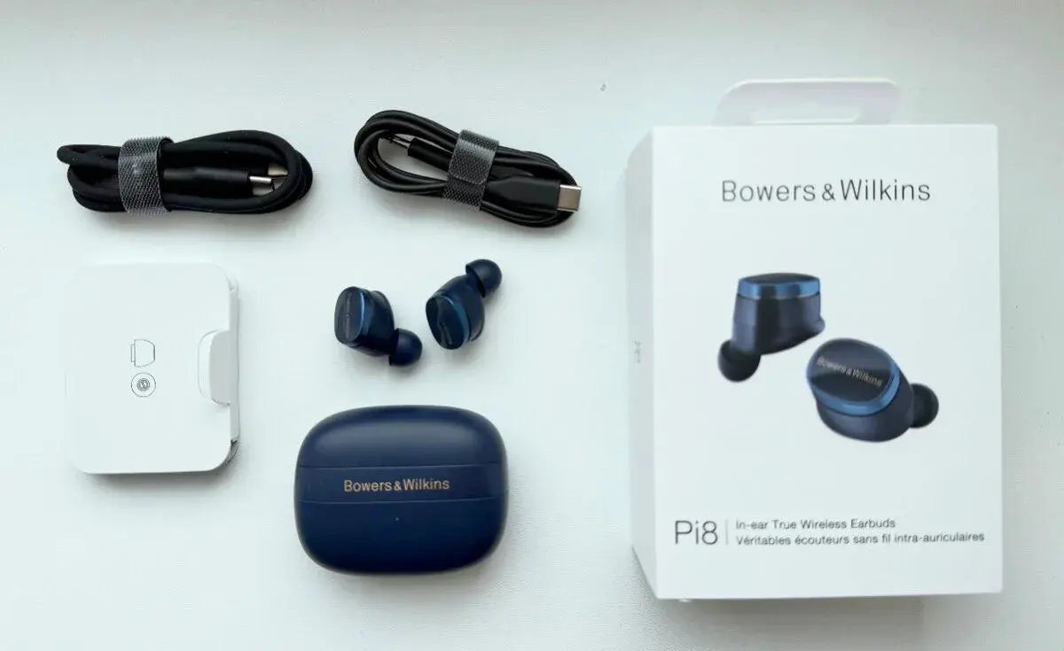 Bowers & Wilkins Pi8 Midnight Blue true wireless (záruka do
