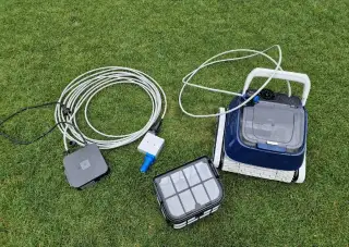 Automatický bazénový vysavač POWER Blue 4.0 na stěny i dno