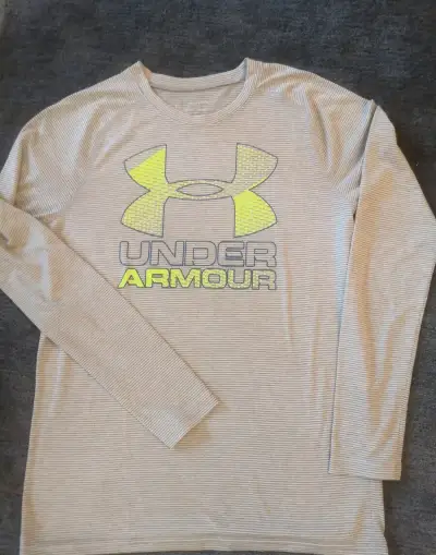 Funkční triko Under Armour super, vel. S