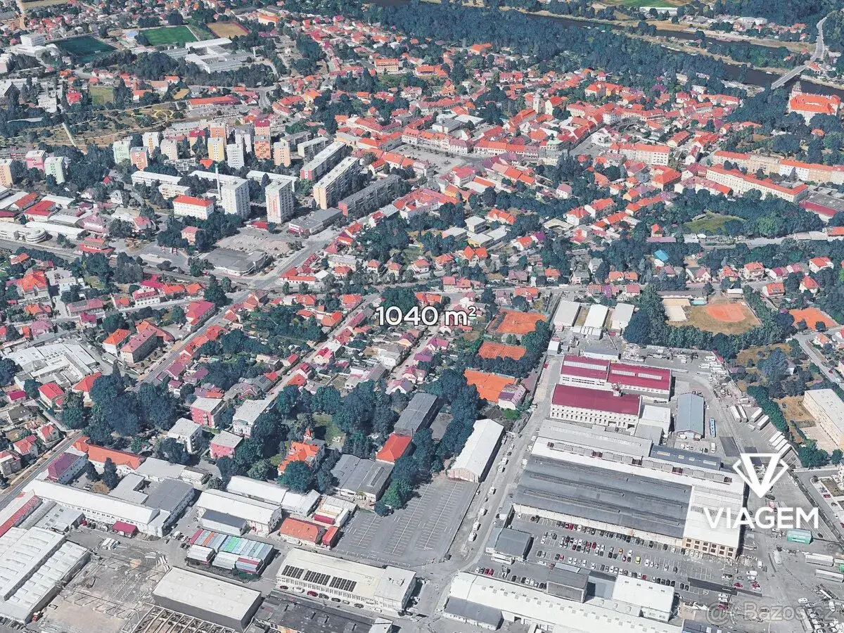 Zahrada 1 040 m², Podíl 38 % o výměře 390 m²
