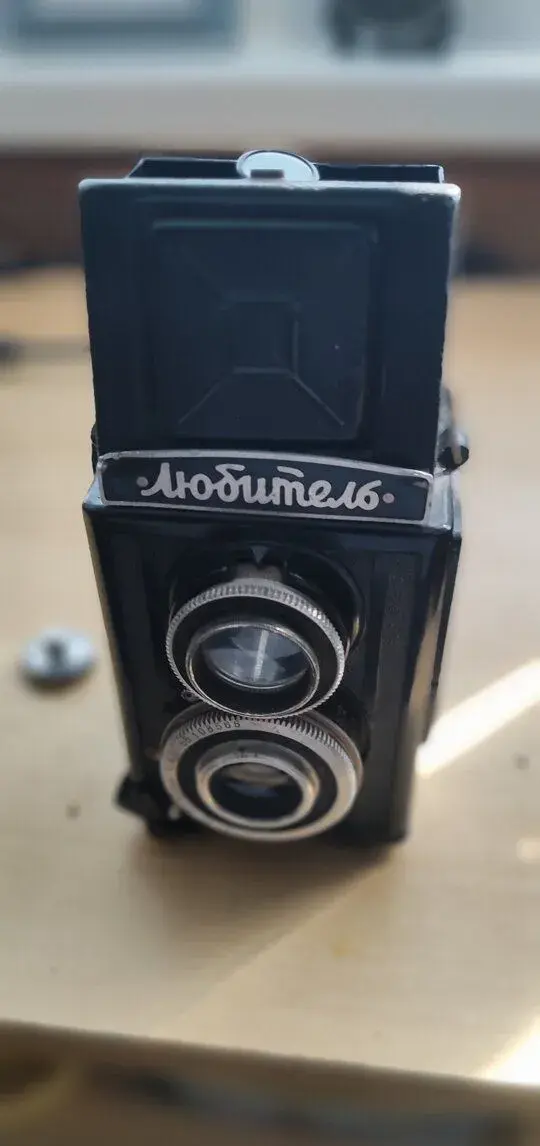 Analogový fotoaparát Ljubitel
