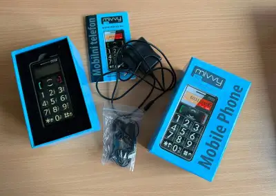 Mobilní telefon pro seniory Mivvy 112