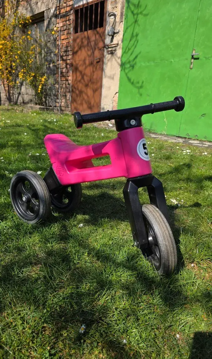 Dětské odrážedlo + helma