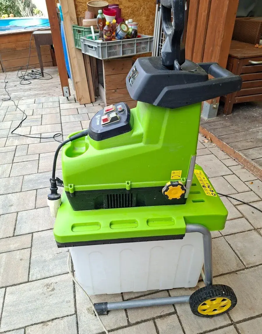 Elektrický zahradní štěpkovač FIELDMANN FZD 5015-E 4,81