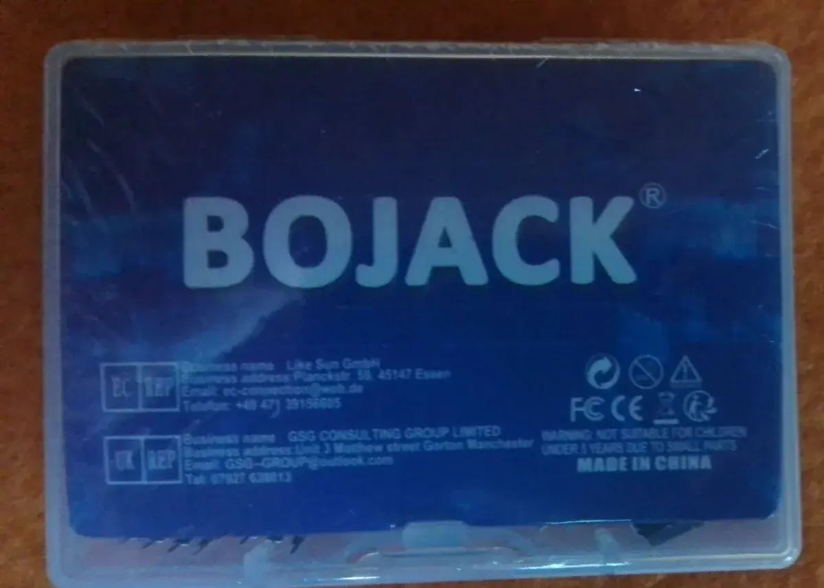 Chip ) čip - duální zesilovač