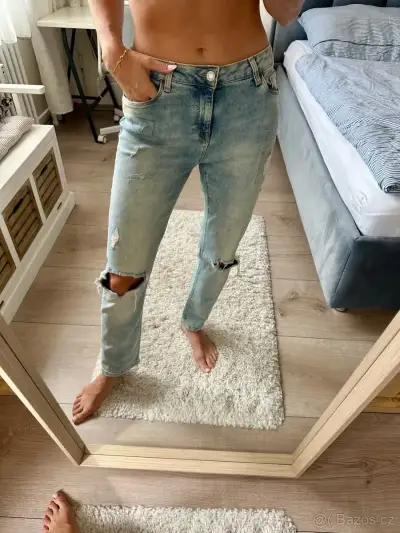 Modré volné džíny Bershka