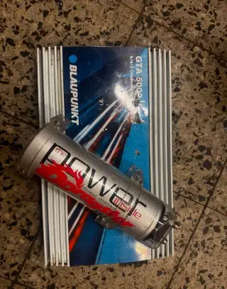 zesilovač BLAUPUNKT,kapacitator