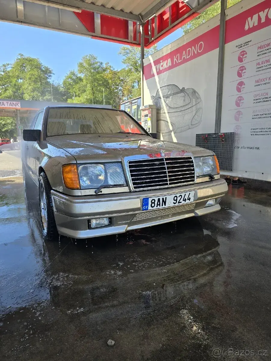 Mercedes-Benz w124 – 1986