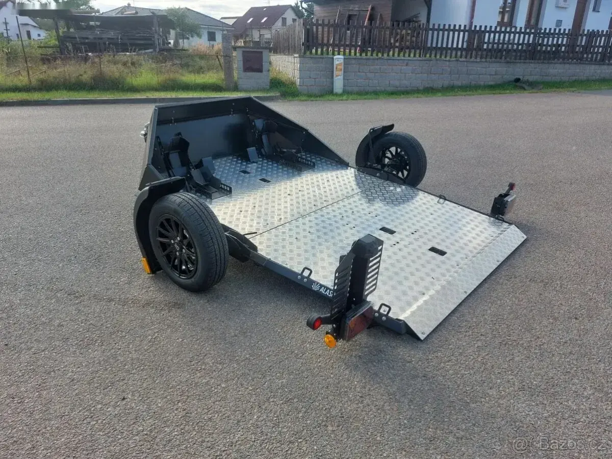 přívěs na motorky