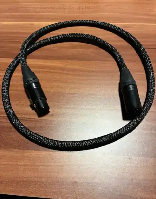 DIGITÁLNÍ XLR PROPOJOVACÍ KABEL
