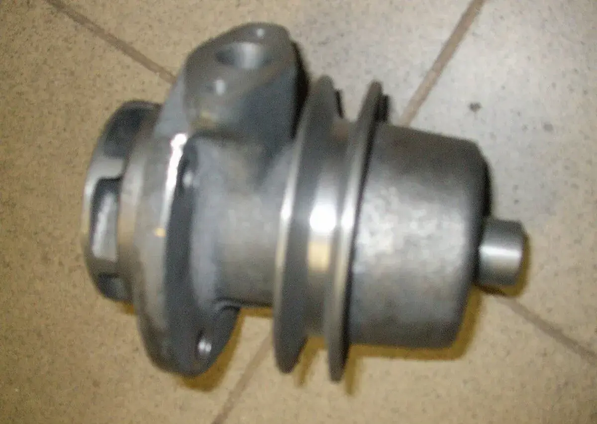 zetor 15 vodní pumpa