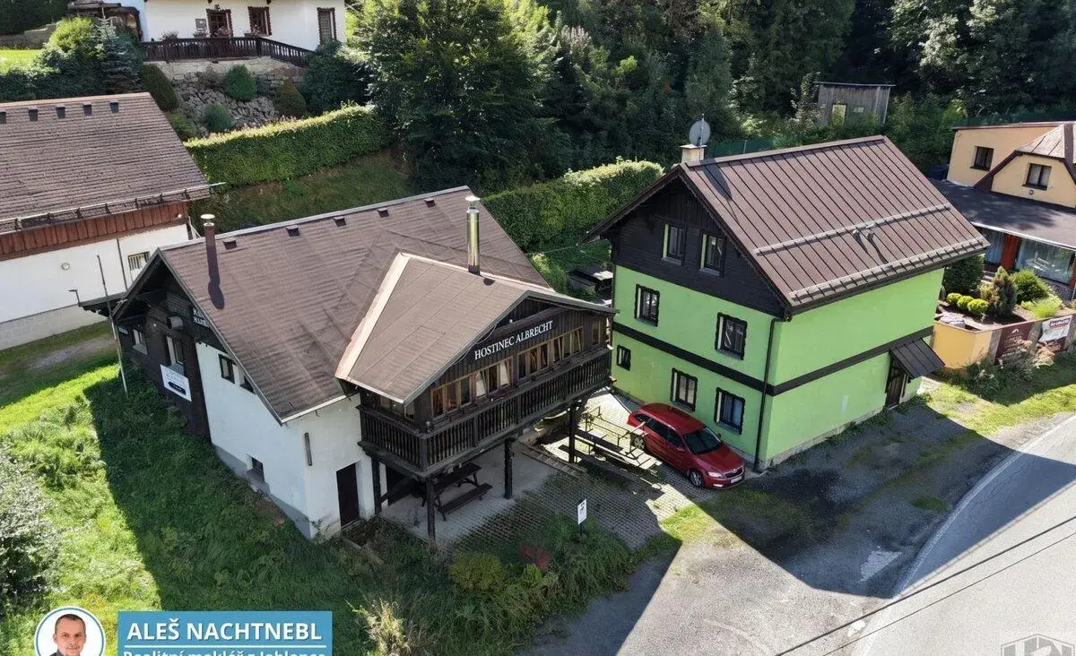 Restaurace přímo u lyžařského areálu Tanvaldský Špičák s pot