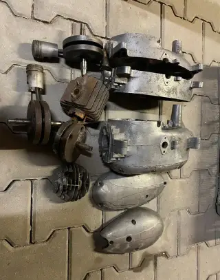 Díly Jawa 555/550