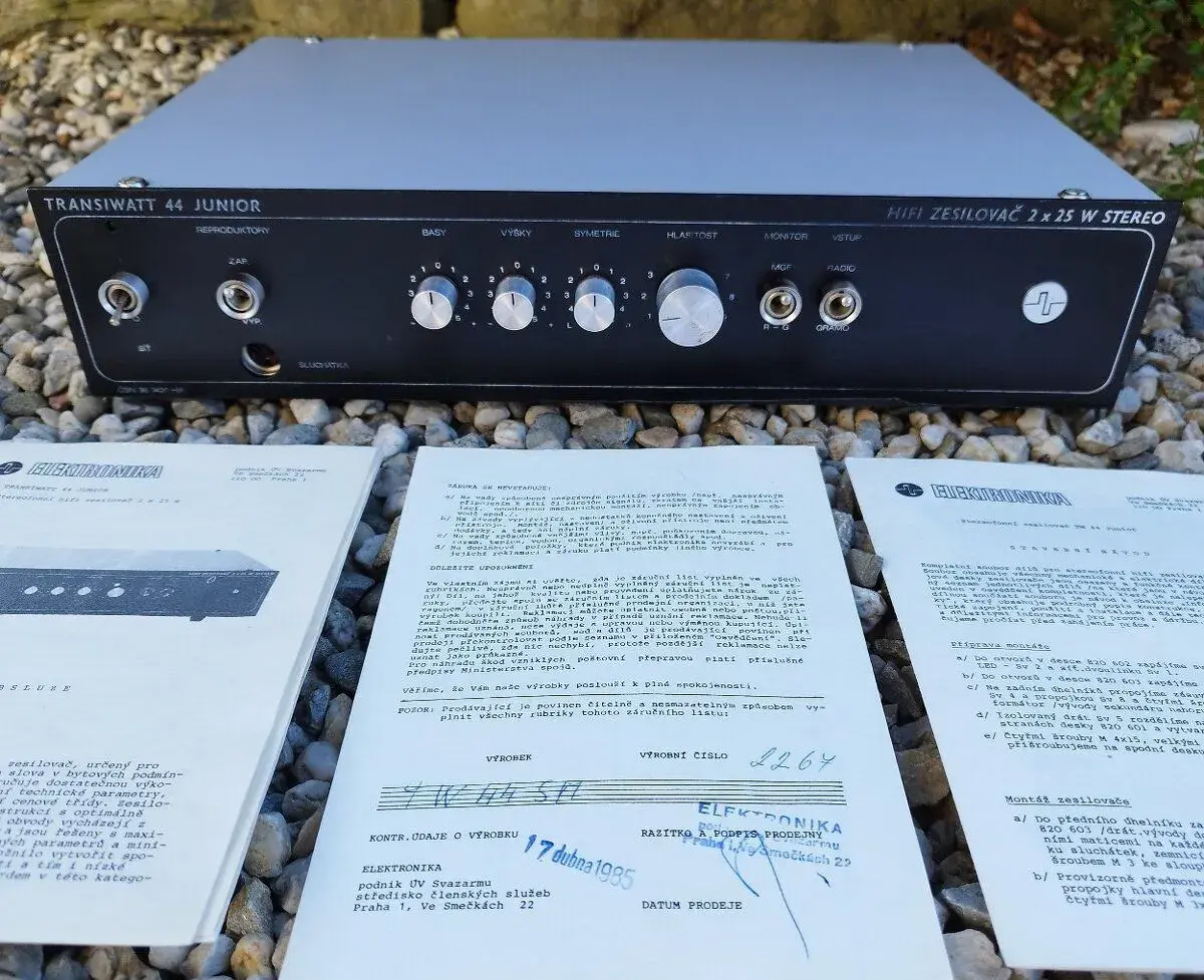 ELEKTRONIKA PRAHA Transiwatt 44 Junior - Made in ČSSRi