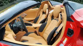 CORVETTE C8 Stingray 3LT EU model- kabriolet/el.střecha