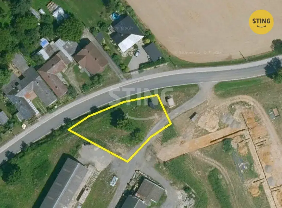Stavební pozemek pro podnikání a bydlení, 1100m2, St, 135397