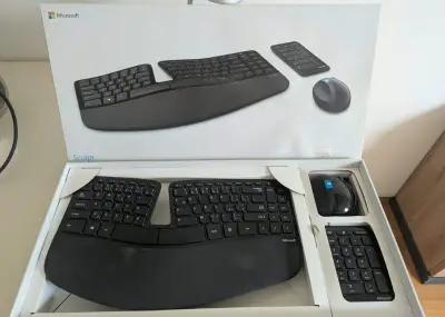 Microsoft Sculpt Ergonomic Desktop CZ – set v krabici